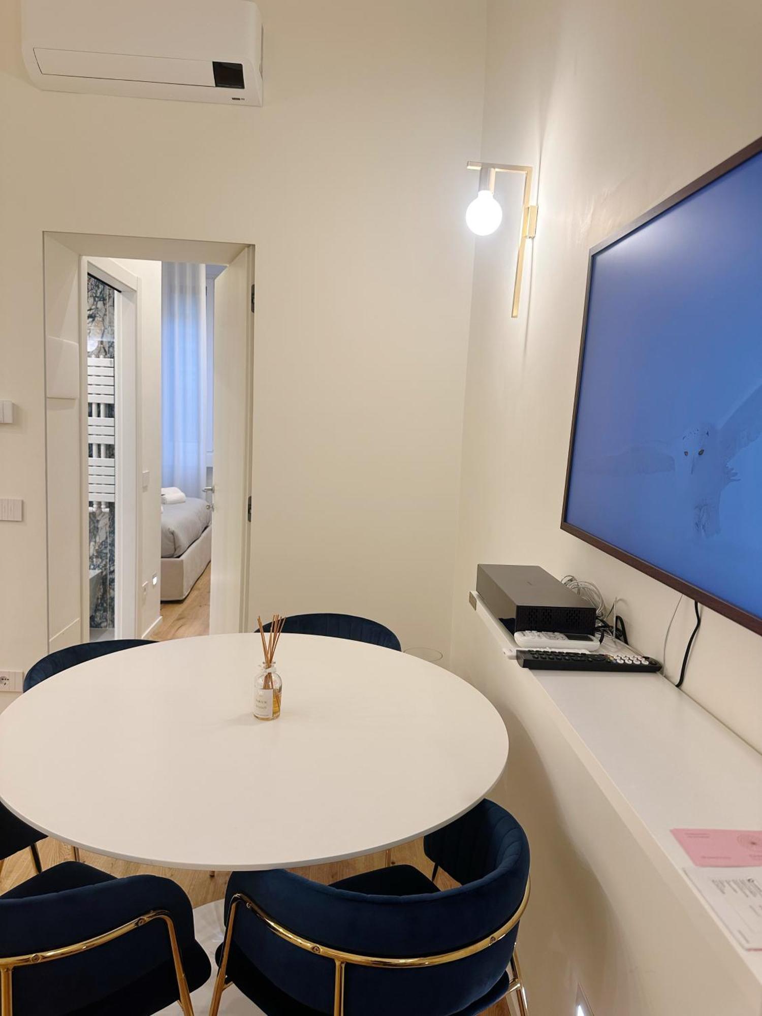 Private Apartment With Wi-Fi Milano City Near Duomo Atena Εξωτερικό φωτογραφία